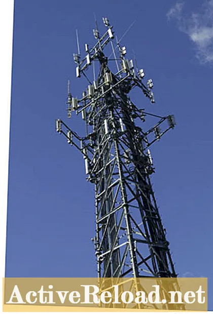 Hogyan működnek a mobiltelefonok és a távközlési tornyok